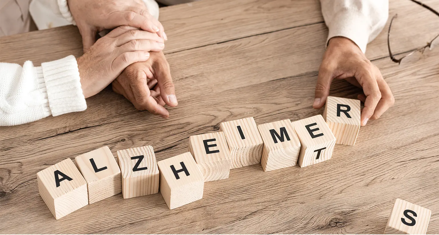 アルツハイマー型認知症の原因とは？知っておきたい予防と対応法