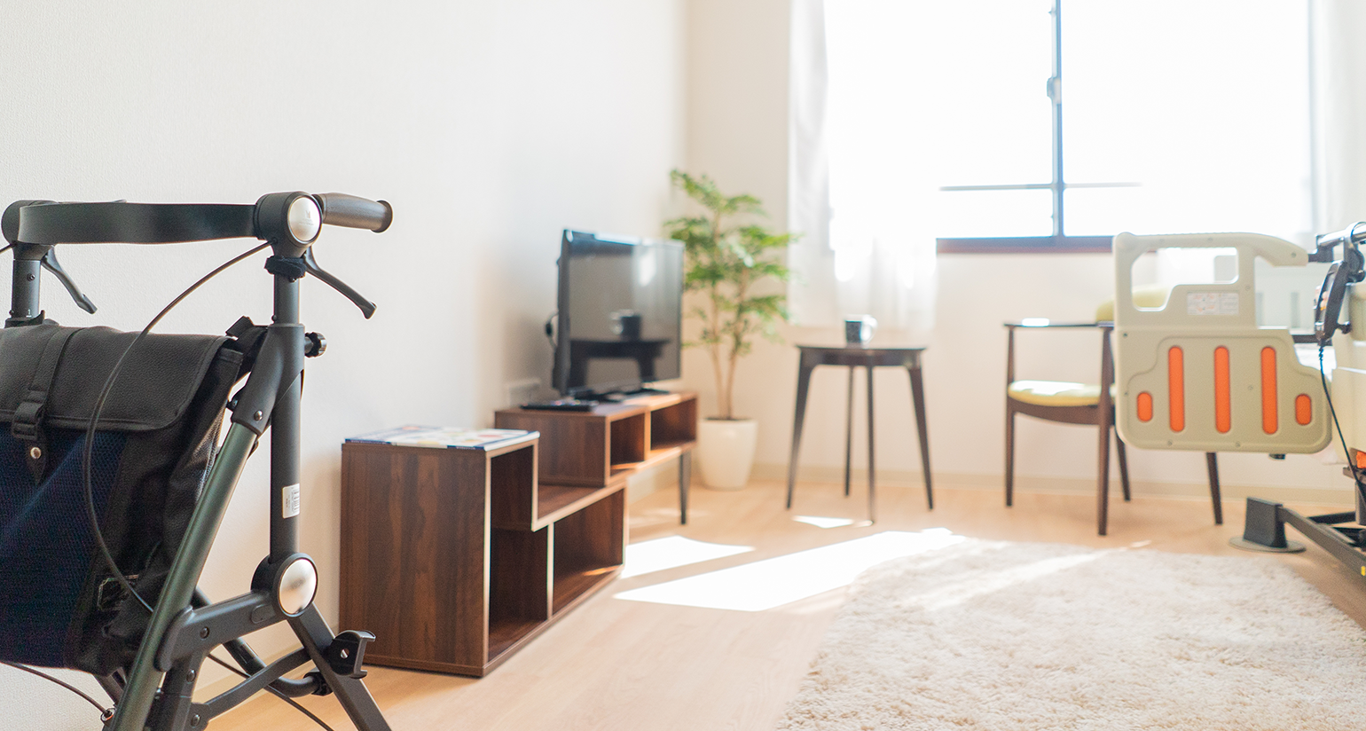 ショートステイで介護負担を軽減！利用時のポイントや費用を解説