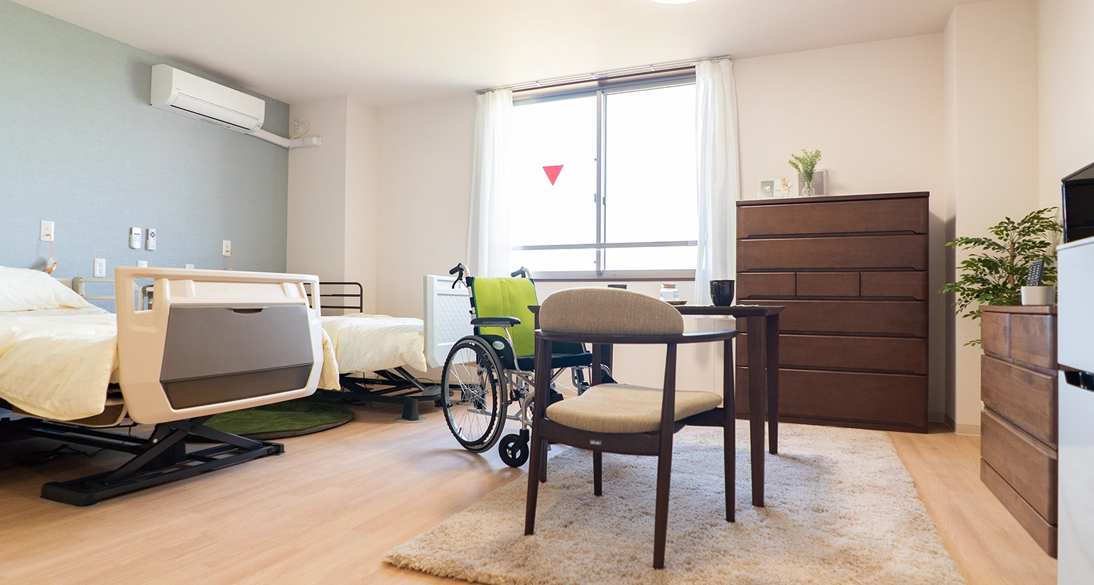 住宅型有料老人ホームとは？費用やサービス内容・注意点を解説