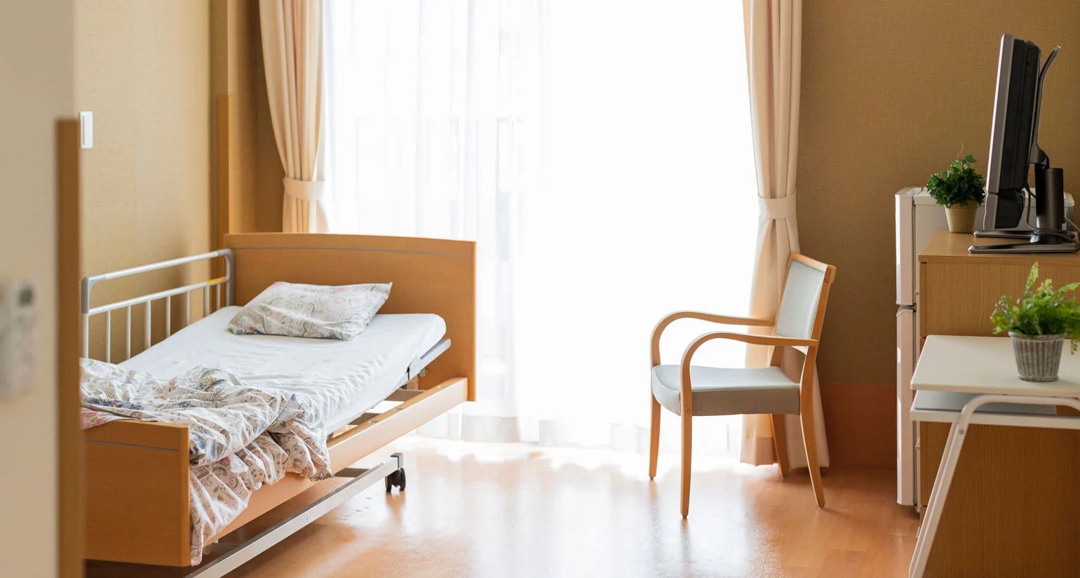 一覧表ですぐに分かる！介護施設の種類と特徴について解説